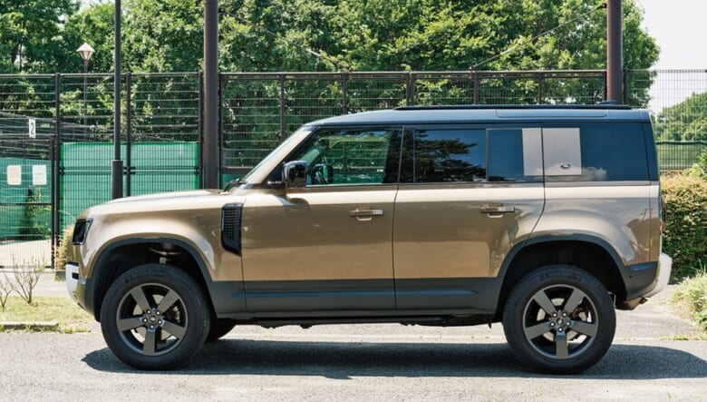 ラゲッジを最大限に活用し、シゴトも釣りも活躍中。【’22 LAND ROVER DEFENDER 110】