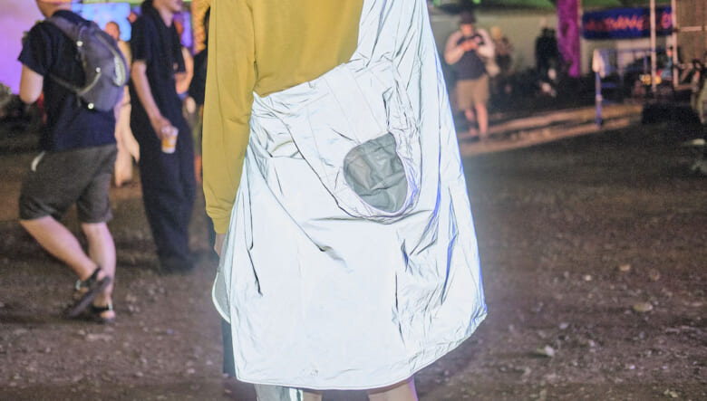 リフレクターポンチョで夜の存在感をアップ!!-FUJI ROCK FESTIVAL 2026-