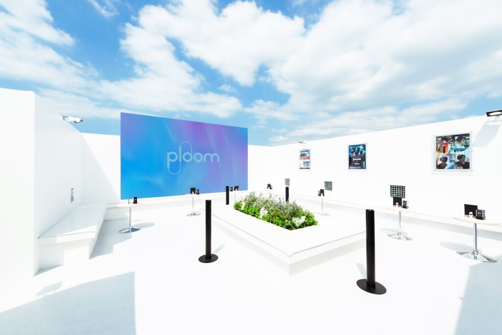 JT_Ploom LOUNGE