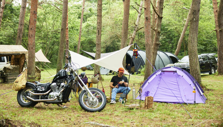 アメリカンロードムービーを思わせる、ヴィンテージなバイクスタイル。（GO OUT CAMP 猪苗代 vol.12）