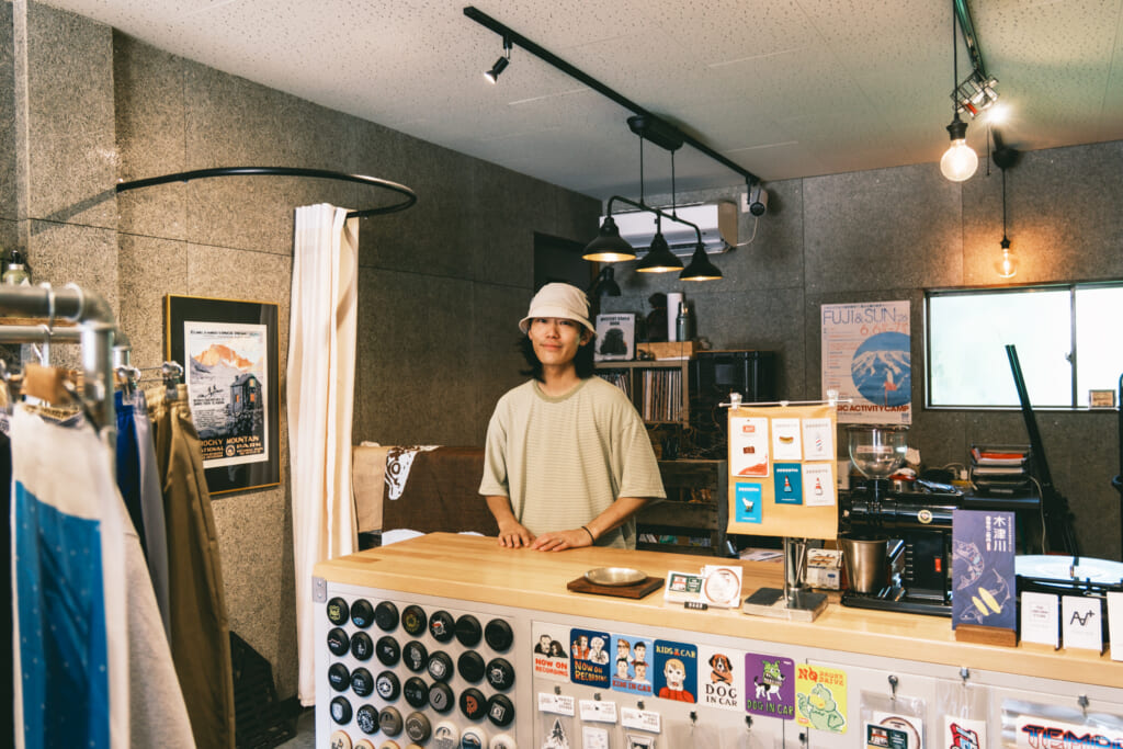 京都府笠置町にあるTHEUNFORMSTOREの石橋さん