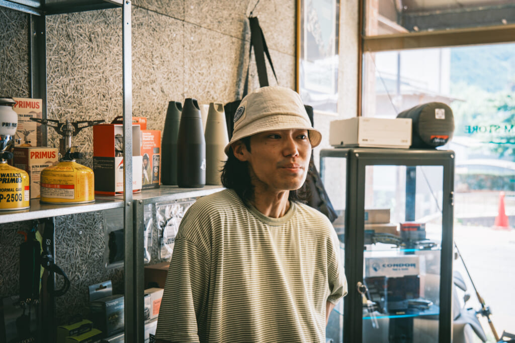 京都府笠置町にあるTHEUNFORMSTOREの石橋さん