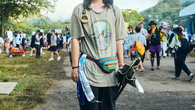 シンプルコーデはサイズ感がキモ。-FUJI ROCK FESTIVAL 2026-
