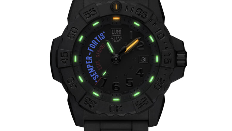 ルミノックスから、“Navy SEALs”の特別バージョンが発売。米海軍特殊部隊のメッセージが込められたフルカーボノックス仕様で世界限定775本！