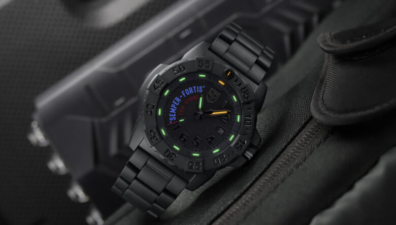 ルミノックスから、“Navy SEALs”の特別バージョンが発売。米海軍特殊部隊のメッセージが込められたフルカーボノックス仕様で世界限定775本！