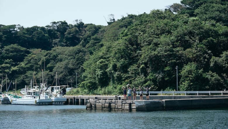 オトナの夏休み。海の荒野を突き進む「岩礁のみち」を歩いてみた。【GO OUT 遊歩倶楽部 三浦半島編 #01】