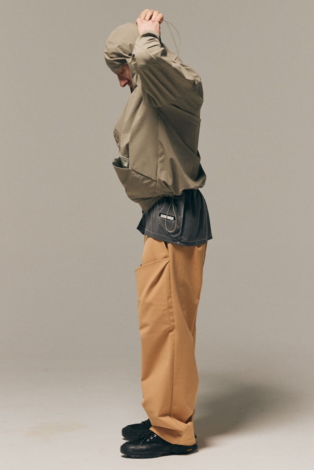 CCP_FRONT COVER PANTS