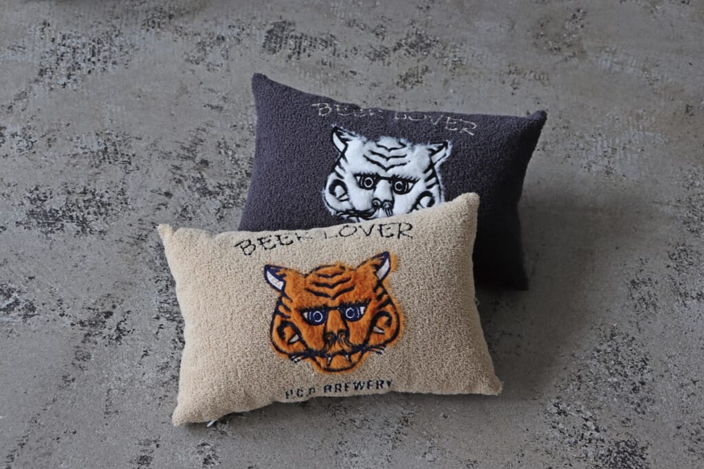 POST GENERAL BEER LOVER RECT CUSHION
