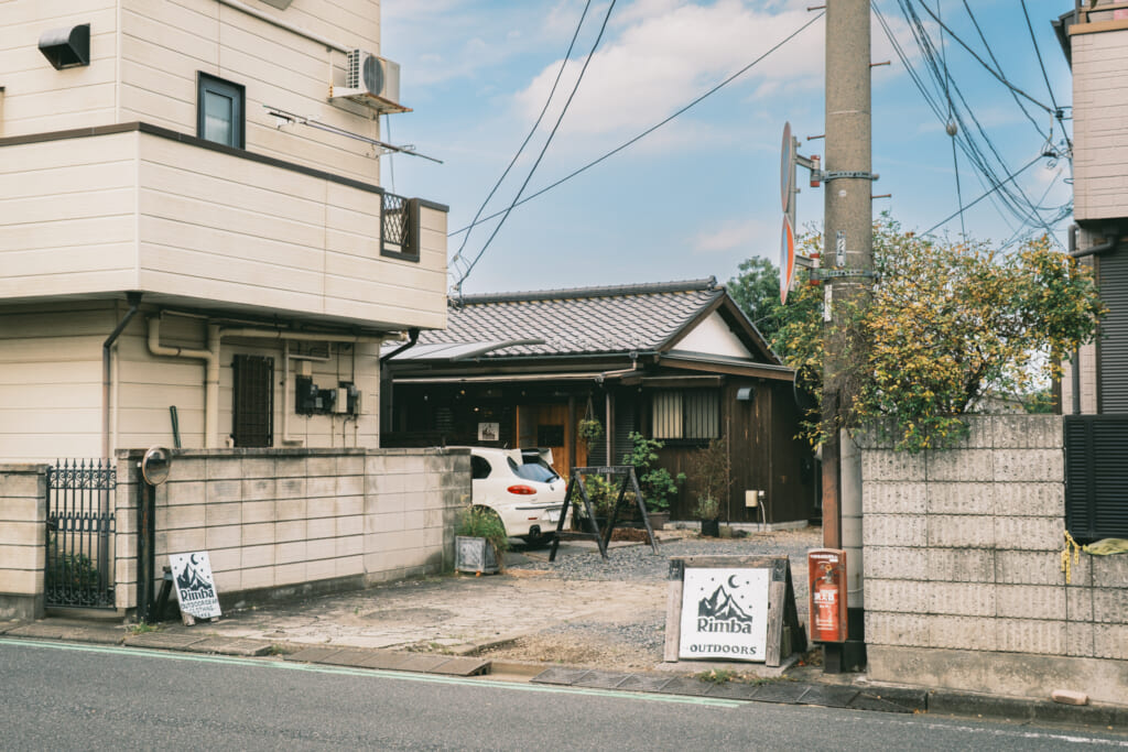 浦和のアウトドアショップ「Rimba」の外観