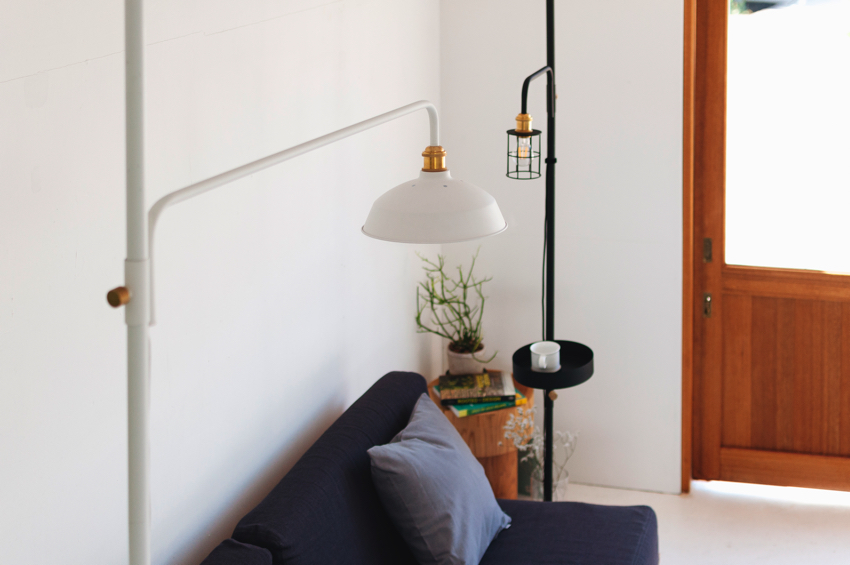 家中どこでも設置可能な 突っ張り棒式ランプ が超便利 アウトドアファッションのgo Out
