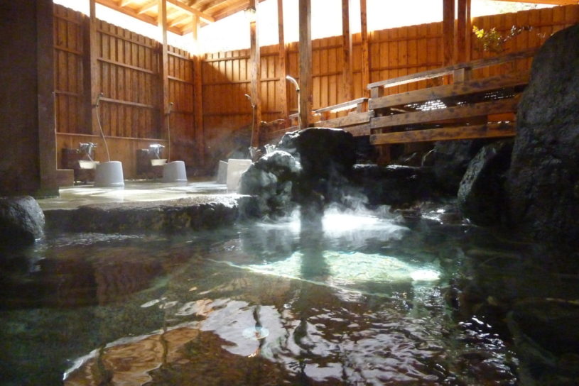 露天風呂も川遊びも思う存分楽しめる「ウエストリバーオートキャンプ場」。【お風呂に入れるキャンプ場FILE #17】