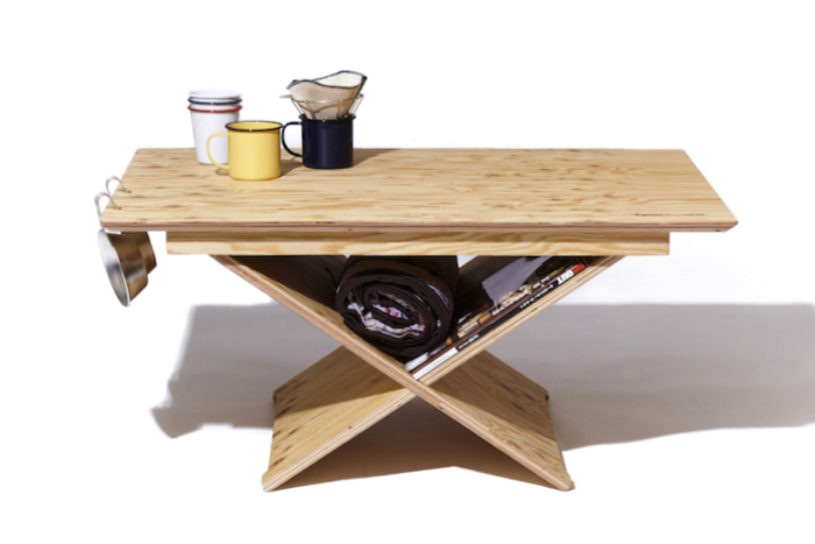 収納にもなる組み立て式ウッドテーブルが人気急増中！ 家でも活躍必至なティンバークルーの限定品。