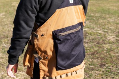 grn outdoorの大収納ベストが難燃仕様に変身。ますますキャンプで使える一着に。