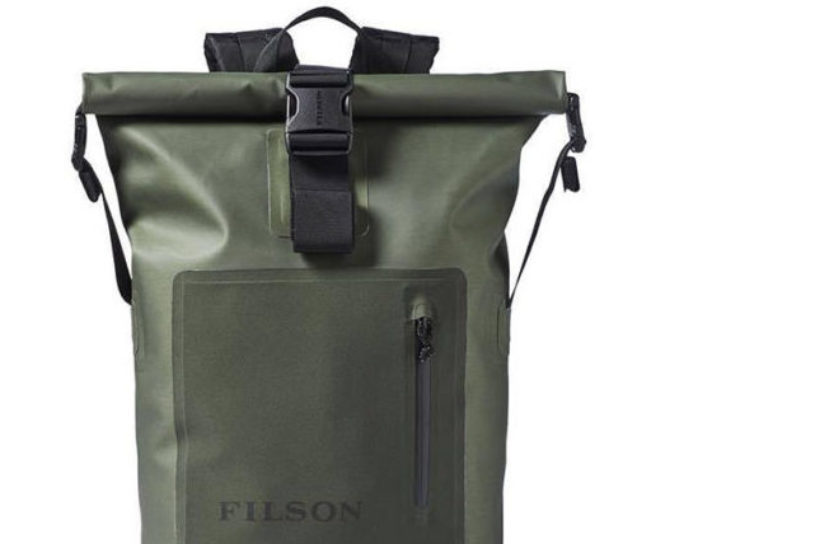 梅雨をスマートに乗り切る、老舗「フィルソン」のヘビーデューティーな防水バッグ。