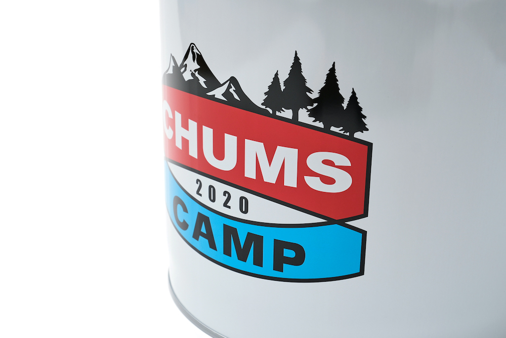 スツールやテーブルにもなる 一石三鳥で使えるchums Camp仕様の限定ペール缶が登場 アウトドアファッションのgo Out