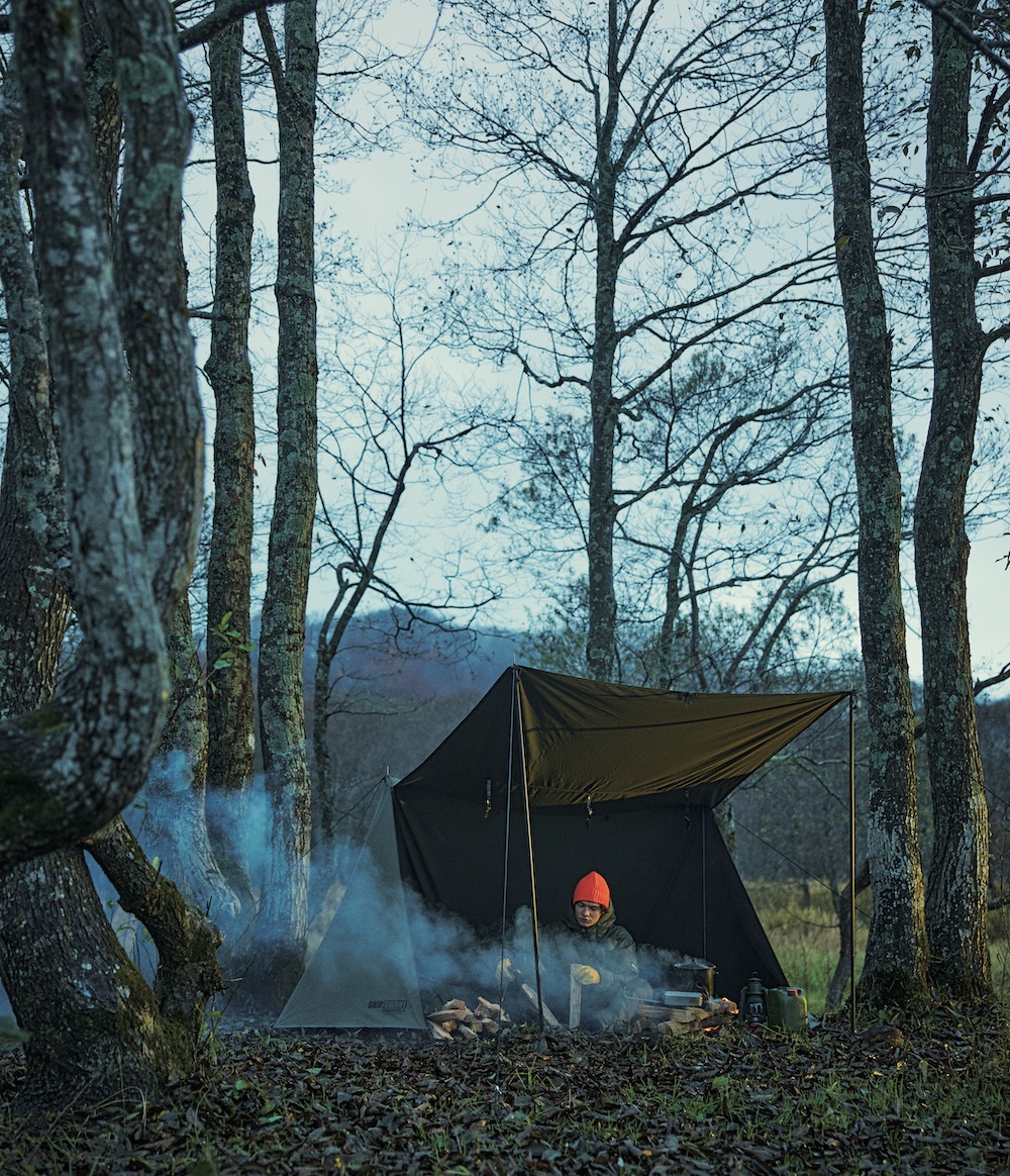 グリップスワニーから 待望のテント タープが登場 野営的ソロキャンプ仕様の男前デザイン アウトドアファッションのgo Out